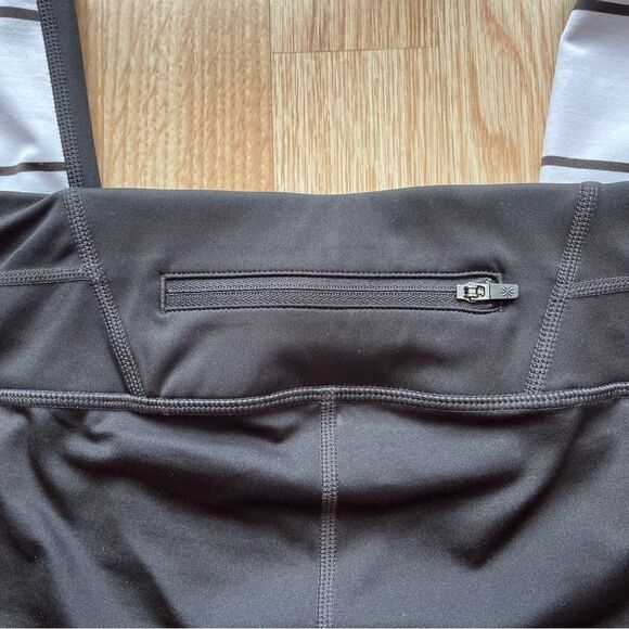 Athleta Black/White Striped Leggings - Size: XS - Picture 9 of 11